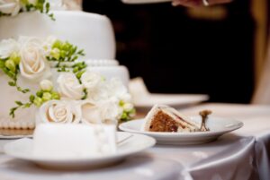  Learn how to freeze wedding cake properly to keep it fresh for your anniversary. Expert tips on wrapping, freezing, from the cake specialists.
