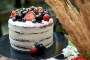 how to make a naked cake