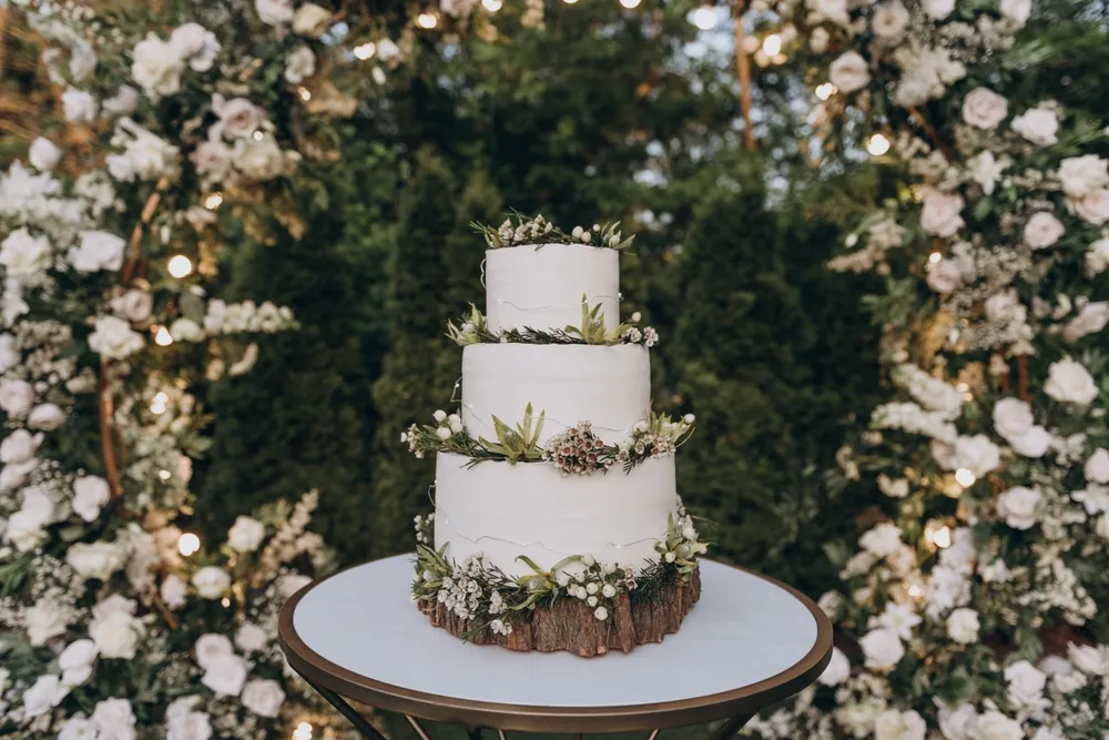 Vanilla wedding cake